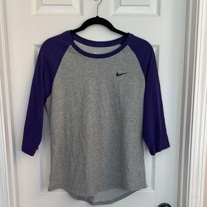 Nike Women's Gray and Purple Raglan Top